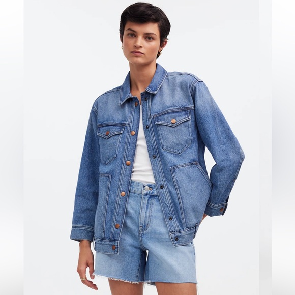 Madewell The Oversized Trucker Jean Jacket in Sentell Wash: Snap-Front Edition - Picture 6 of 11